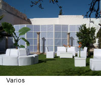 Varios estilos de mobiliario lounge